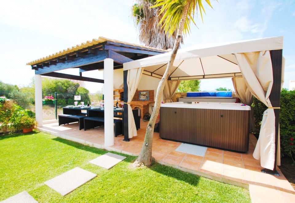 Hotel Villa Oliveira by Algarve Vacation, Exterior, Garden