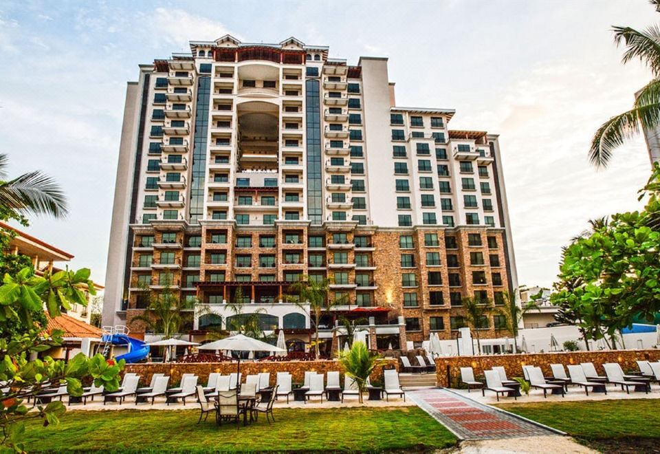 Hotel Crocs Resort & Casino, Exterior, Hotel Exterior
