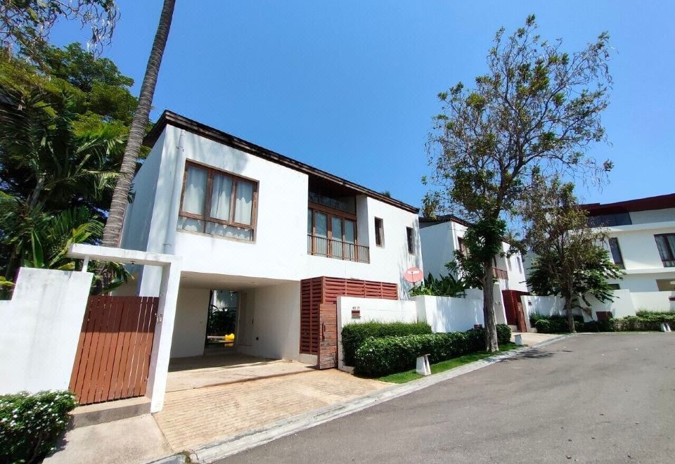 Hotel Pranaluxe 4 Bedroom Pool Villa C6, Exterior, Hotel Exterior