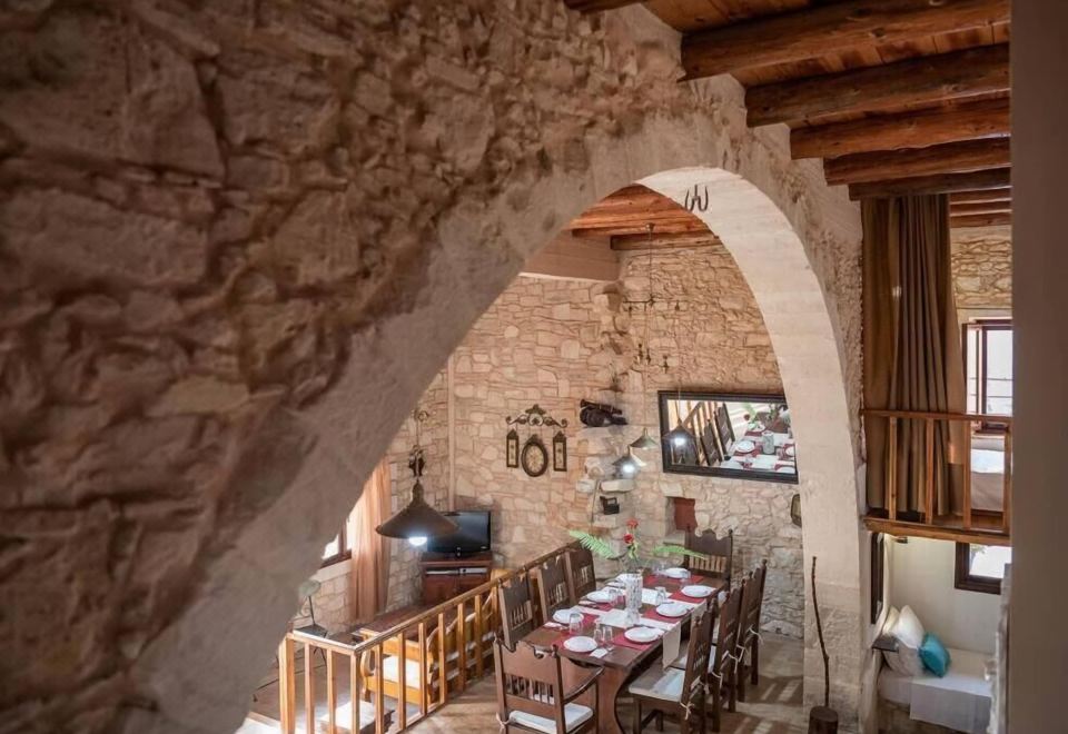 Hotel Vilia Archontiko, Dining, Restaurant