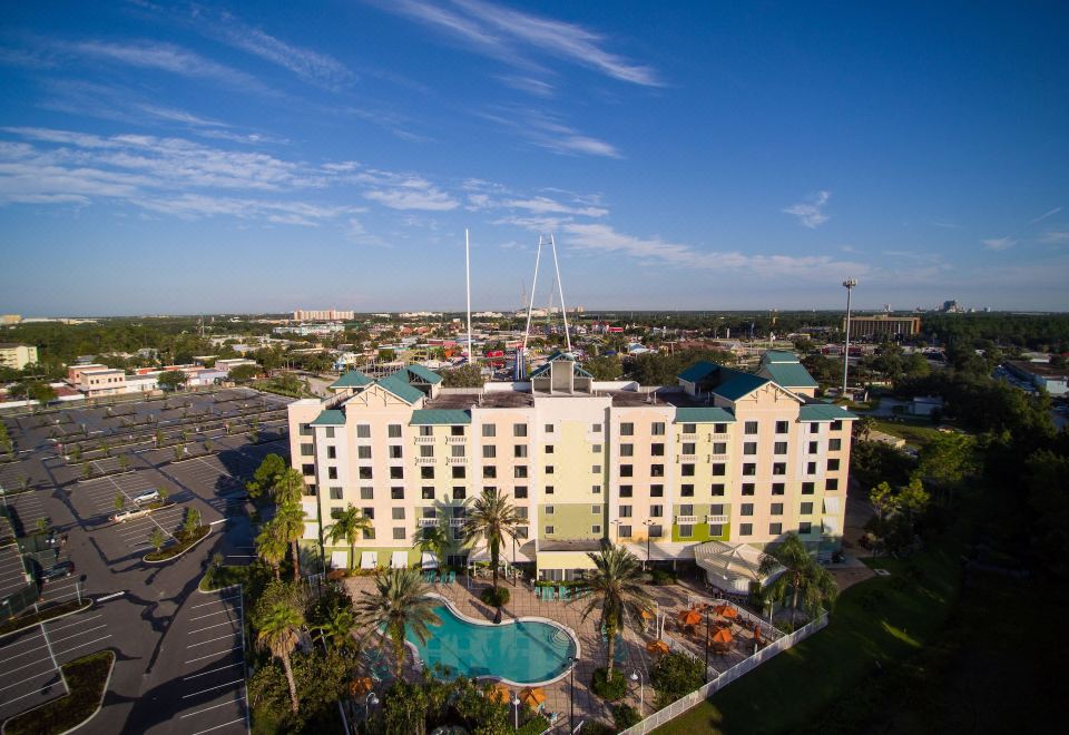Hotel Comfort Suites Maingate East, Exterior, Hotel Exterior