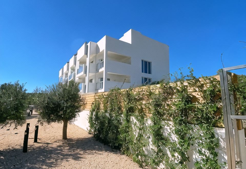 Hotel The Olive Boutique Suites & Spa, Exterior, Garden