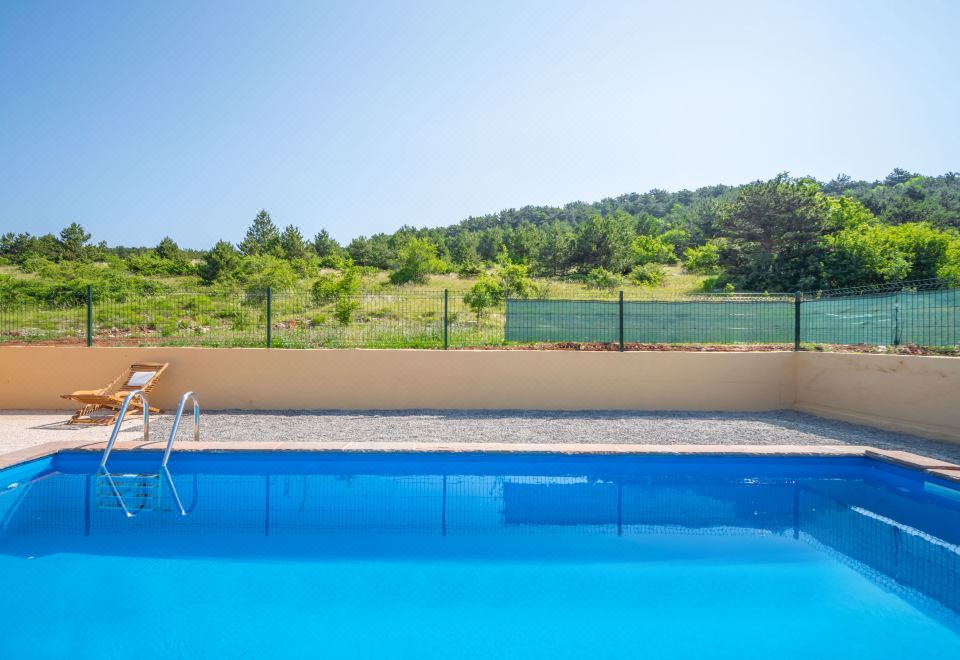 Hotel Marijana, Leisure & Recreation, Outdoor Swimming Pool