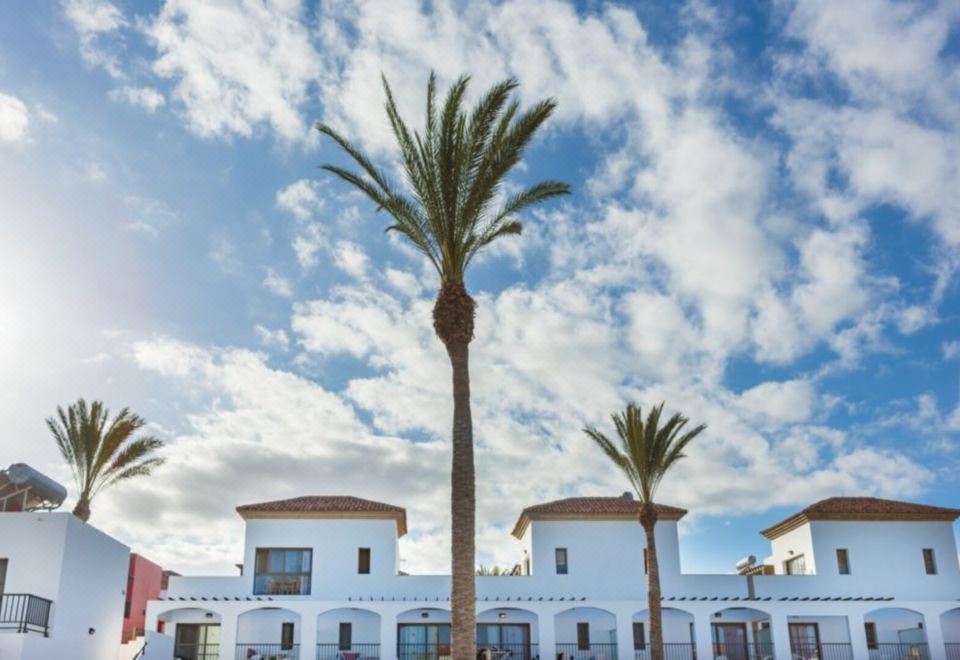 Hotel Broncemar Beach Suites, Exterior, Hotel Exterior