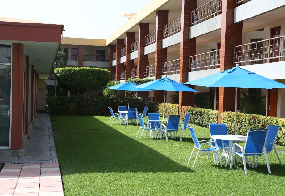 Hotel Jaragua, Exterior, Garden