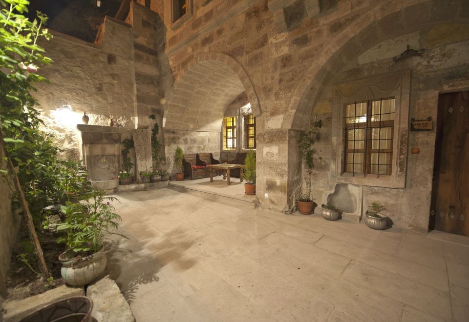 Hotel Terra Cave Hotel, Exterior, Garden