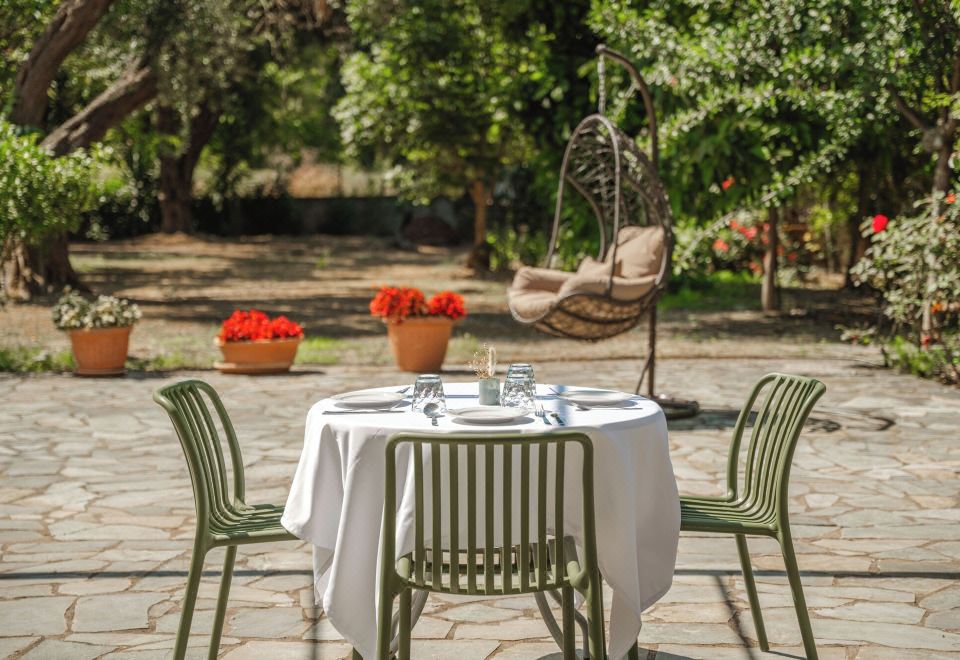 Hotel Theros Blu, Exterior, Garden