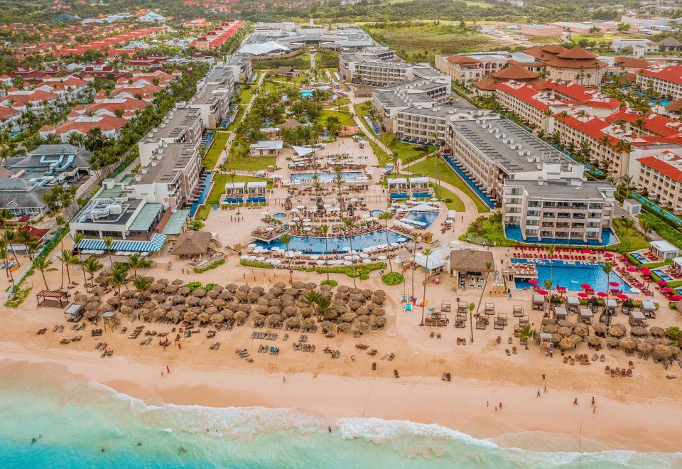 Hotel Royalton Bavaro Resort & Casino, Exterior, Hotel Exterior