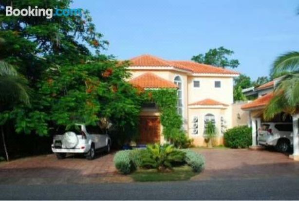 Hotel Villa M-6 Metro Country Club, Exterior, Hotel Exterior