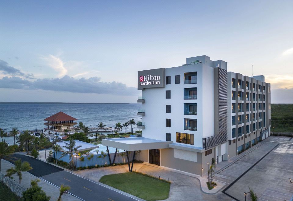 Hotel Hilton Garden Inn la Romana, Exterior, Hotel Exterior