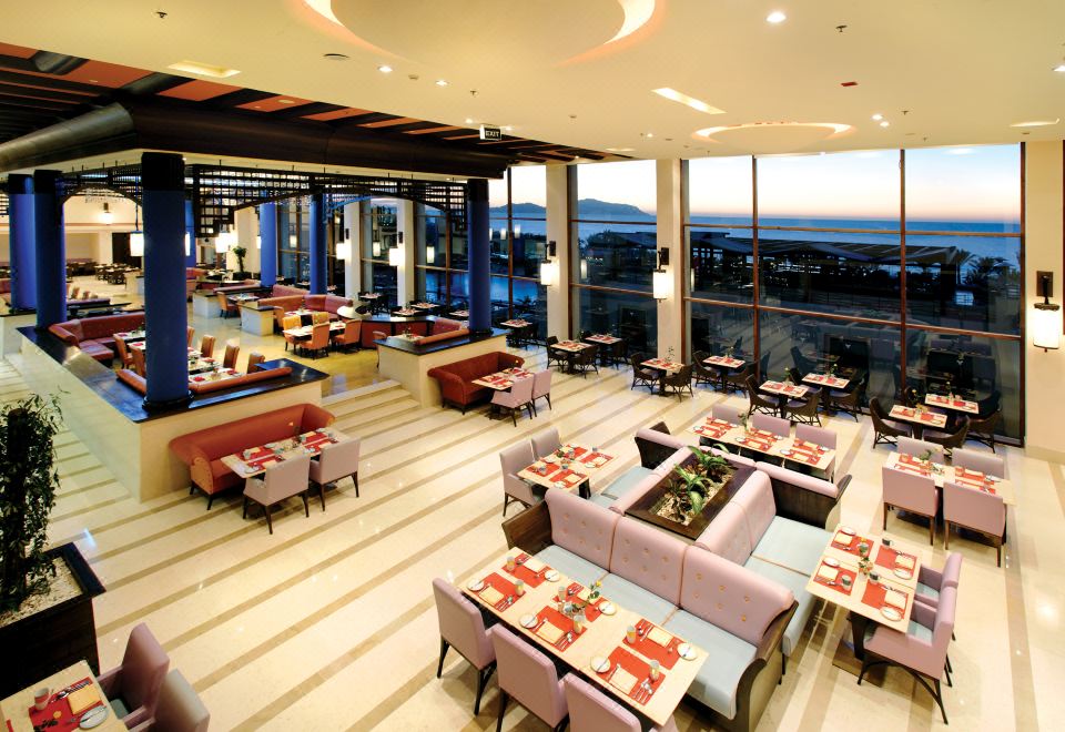 Hotel Grand Rotana Resort & Spa, Dining, Restaurant