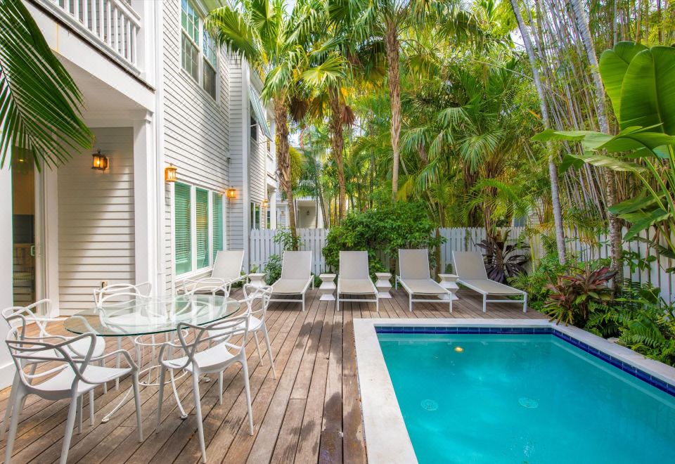 Hotel Heated Pool and Private Garden - Elegant Modern Townhome Retreat, Leisure & Recreation, Outdoor Swimming Pool