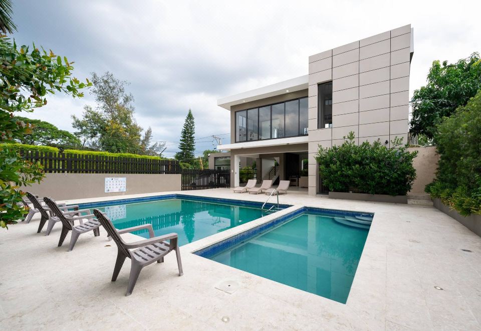 Hotel 10Min Airport & Homs - Dream Stay - Pool & Gym, Leisure & Recreation, Outdoor Swimming Pool
