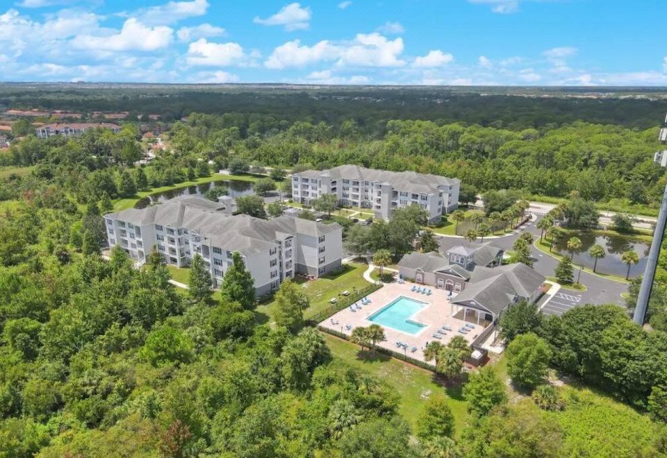 Hotel Private Amenities with Pool and Fitness Center - Charming Retreat, Exterior, Hotel Exterior