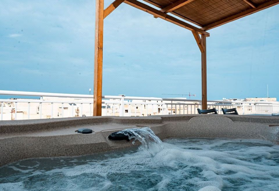 Hotel The Willows Luxury Penthouse, Leisure & Recreation, Hot spring/Public bath