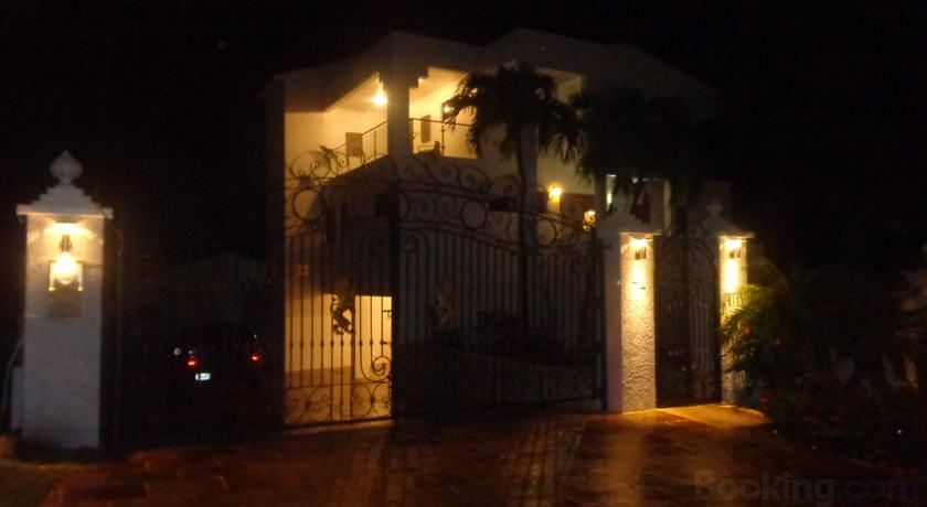 Hotel White House Mansion, Exterior, Hotel Exterior