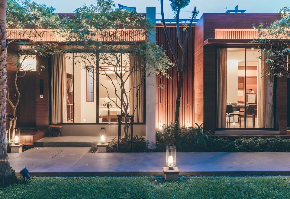 Hotel Tri-Shawa Resort, Exterior, Garden