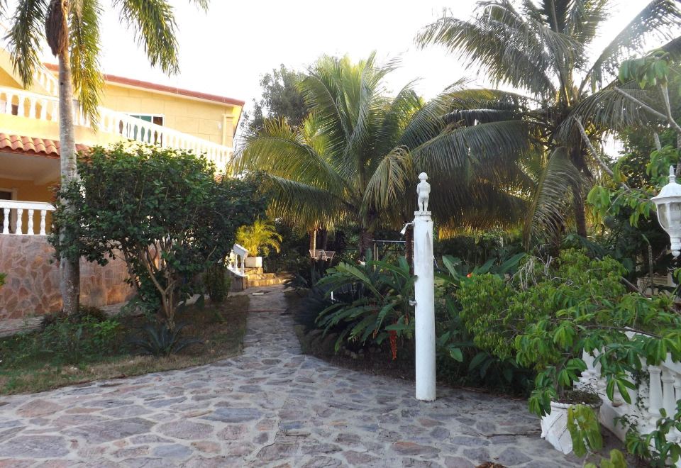 Hotel Four Bedroom Villa with Private Pool, Ocean View, Exterior, Garden