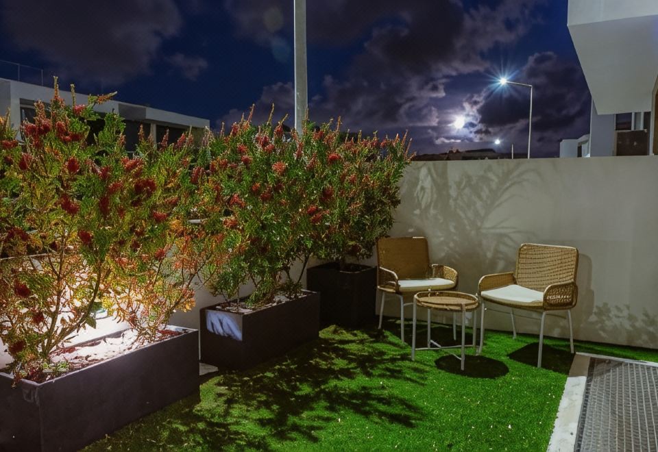 Hotel Swellnest, Exterior, Garden