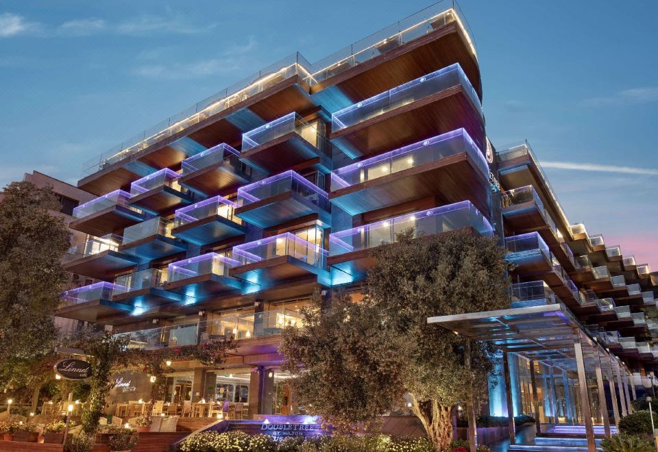 Hotel DoubleTree by Hilton Kusadasi, Exterior, Hotel Exterior