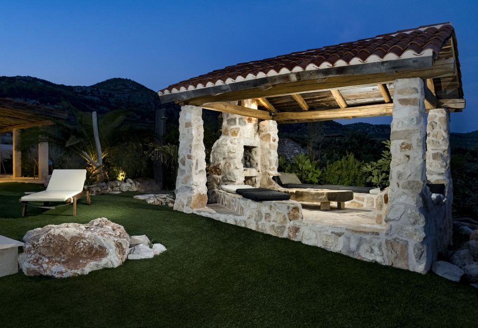 Hotel Luxury Villa Ocean Seeker with Pool, Exterior, Garden