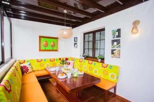 Hotel Casa Lola, Dining, Restaurant