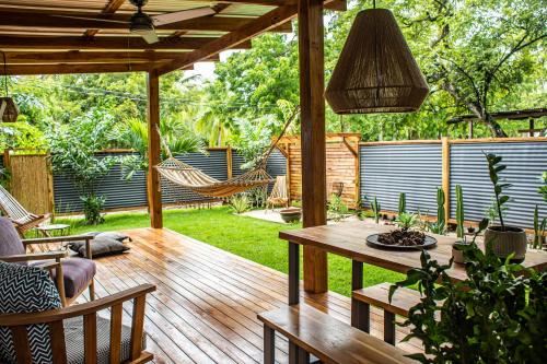 Hotel La Caravana, Exterior, Garden