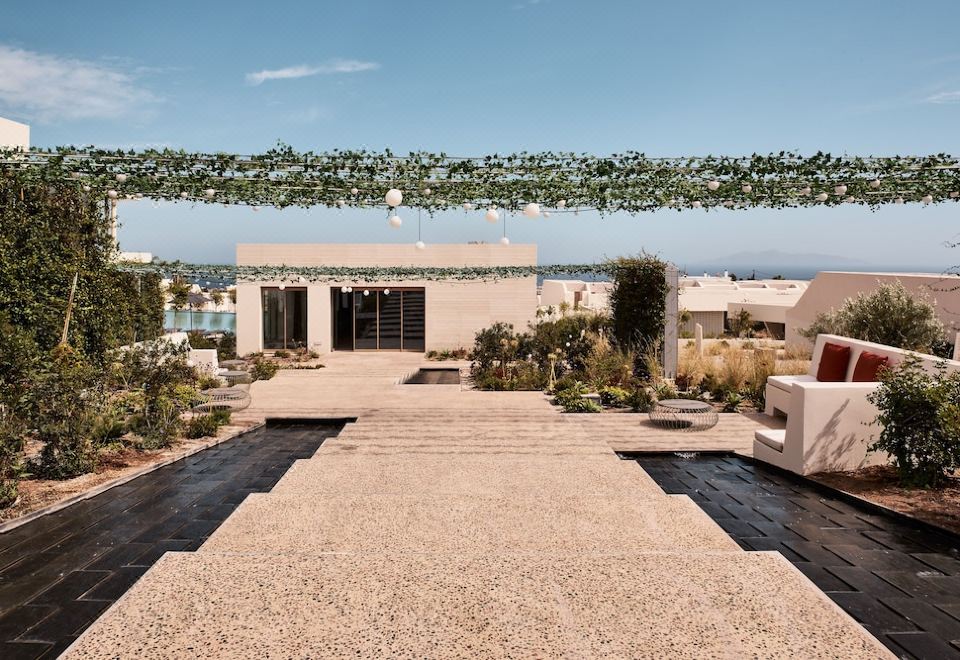Hotel Noūs Santorini, Exterior, Garden