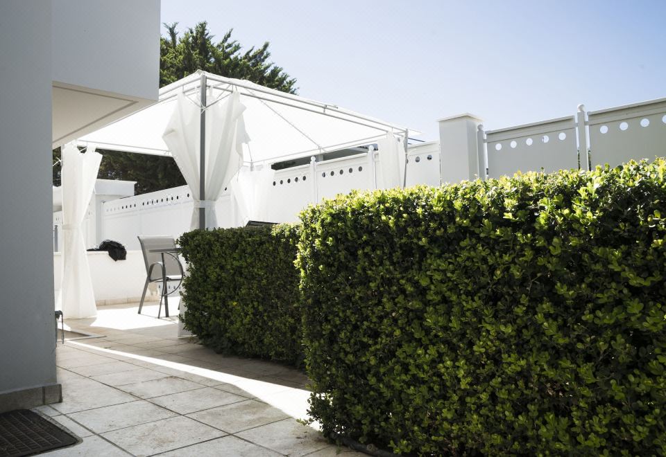 Hotel Villa d'Irene-Near Athens Airport , 200 Meters from the Beach Davis, Exterior, Garden