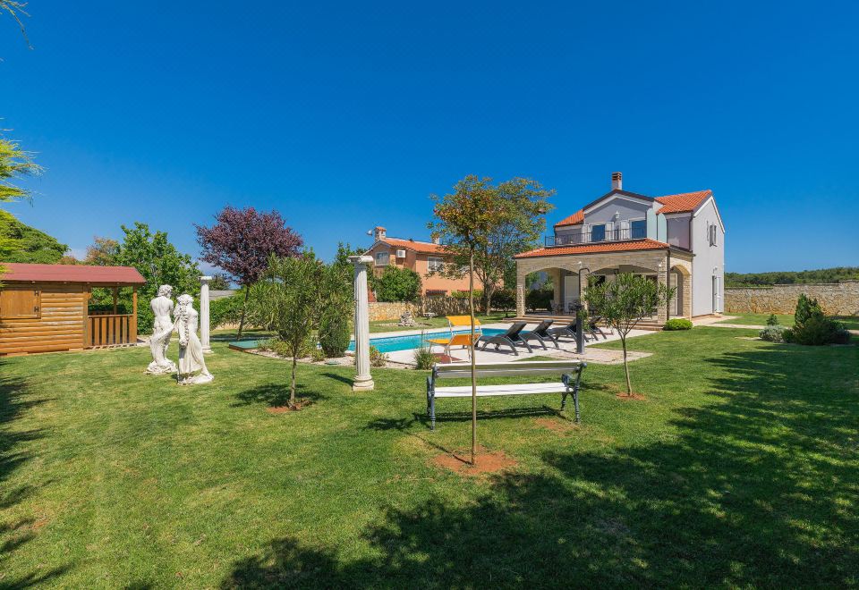 Hotel Libera, Exterior, Garden