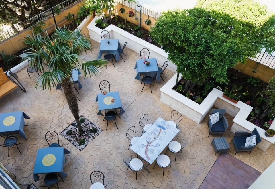 Hotel la Playa, Exterior, Garden