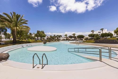 Hotel Holyhome Mills 1113, Leisure & Recreation, Outdoor Swimming Pool