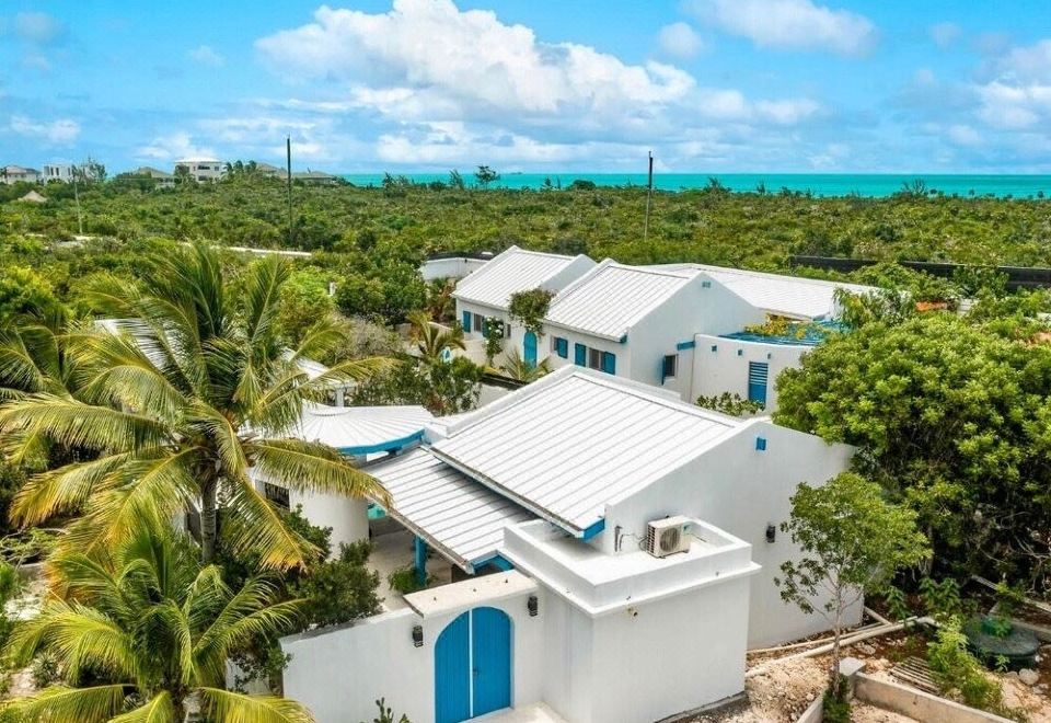 Hotel Vacation Rental in Turks & Caicos, Villa Del Azzurra, walk to Long Bay Beach, Exterior, Hotel Exterior