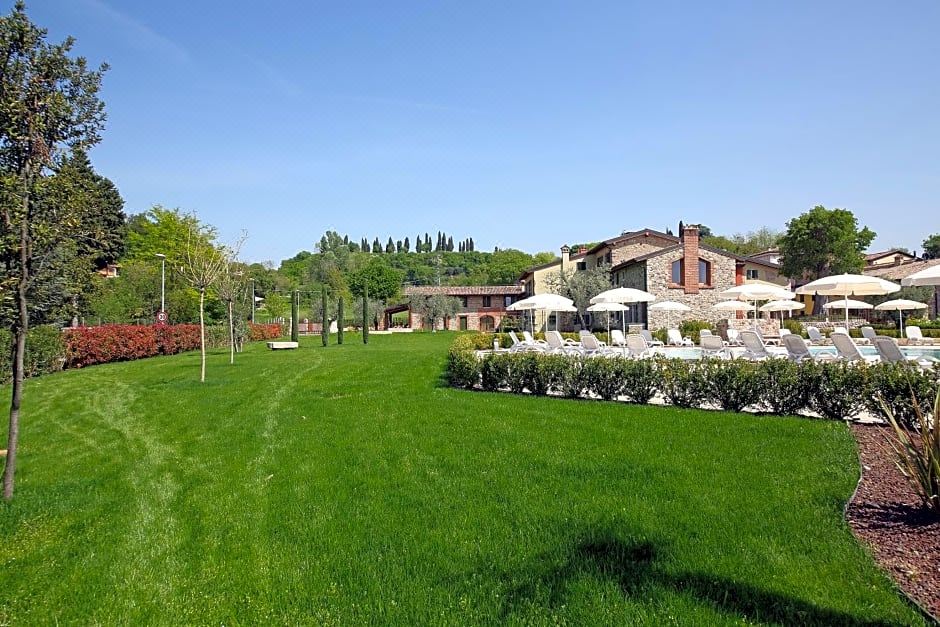 Hotel Residence Borgo Mondragon, Exterior, Garden