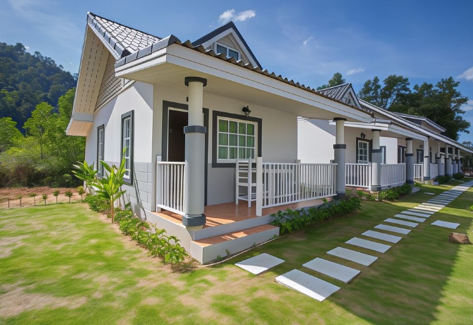 Hotel Suksompong Resort, Exterior, Hotel Exterior