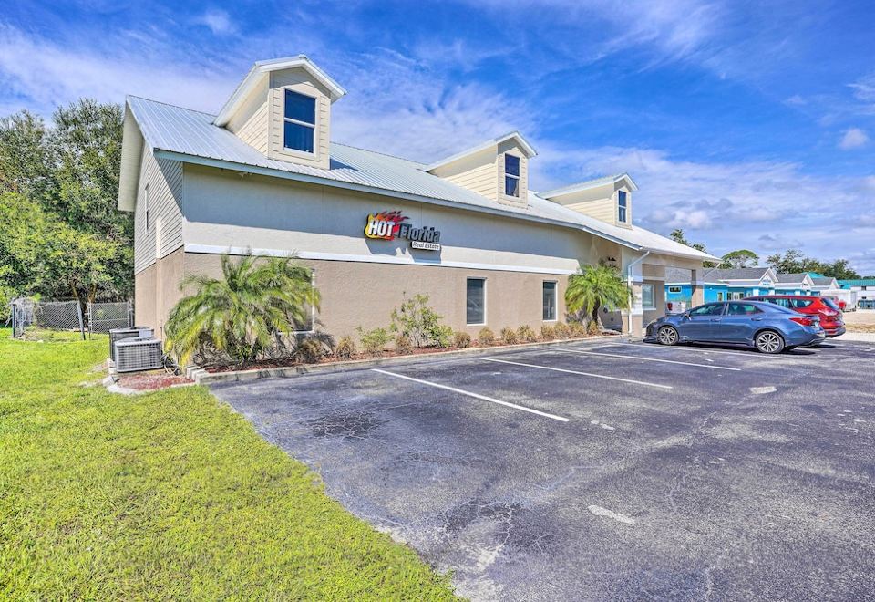 Hotel Sebring Condo w/ Game Room < 13 Mi to Raceway, Exterior, Hotel Exterior