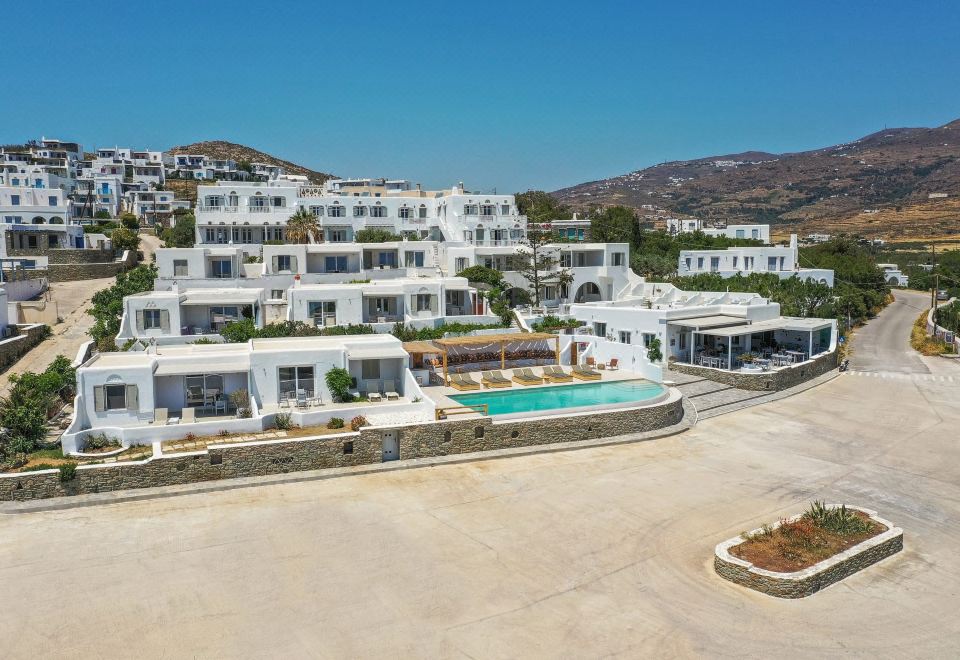 Hotel Cavos, Exterior, Hotel Exterior