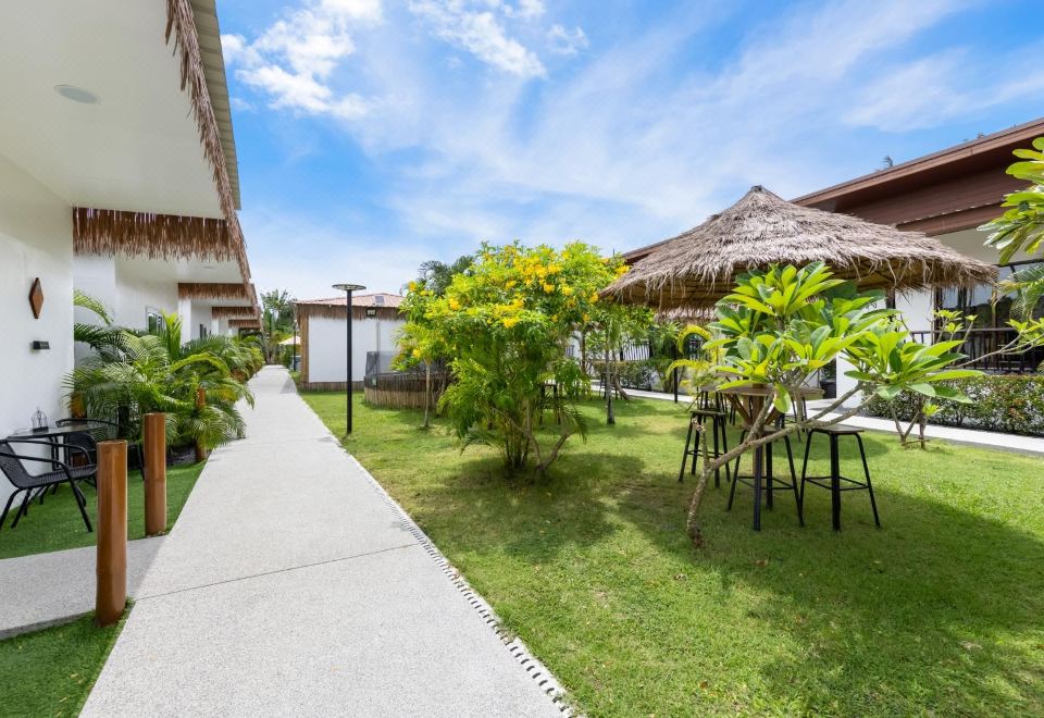 Hotel Maya Resort Samui - Family Resort Extra, Exterior, Garden