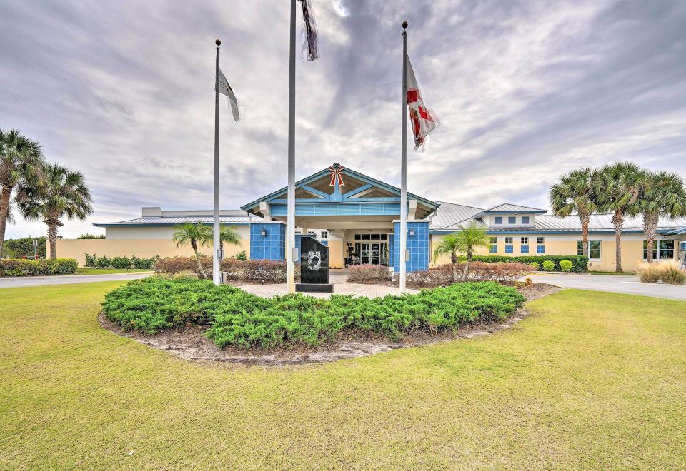 Hotel Golf & Pool Access: Pet-Friendly Sebring Home!, Exterior, Hotel Exterior