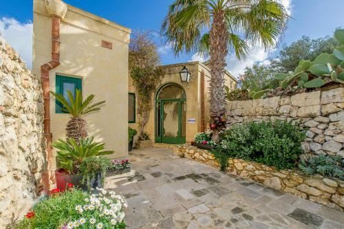 Hotel Casetta Menzja Semi Detached Bungalow, Exterior, Garden