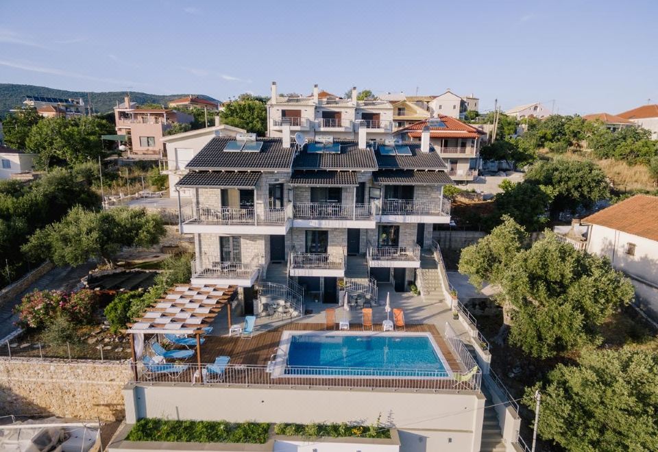 Hotel Villa "Mons & Mare", Leisure & Recreation, Outdoor Swimming Pool
