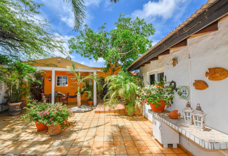 Hotel Brisas Studio Apartments, Exterior, Garden