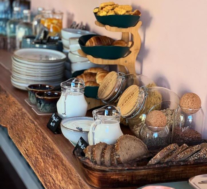 Hotel Luna House & Cowork, Dining, Cuisine