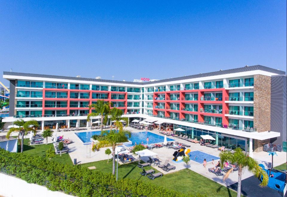 Hotel Aquashow Park Hotel, Exterior, Garden