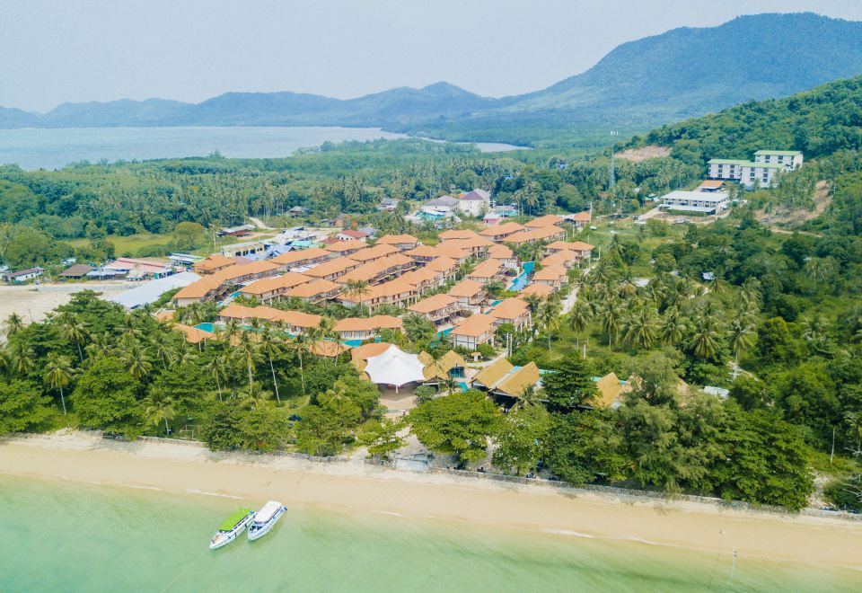 Hotel Blue Bay Resort - Access to Pool and Beach-Phuket & Krabi, Exterior, Hotel Exterior