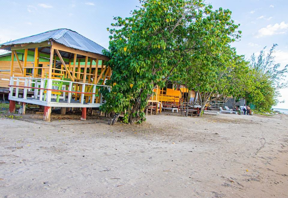 Hotel Deano's Cottages, Exterior, Hotel Exterior