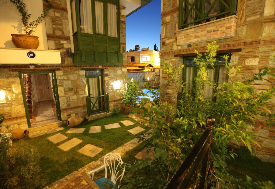 Hotel Celsus Boutique Hotel, Exterior, Garden