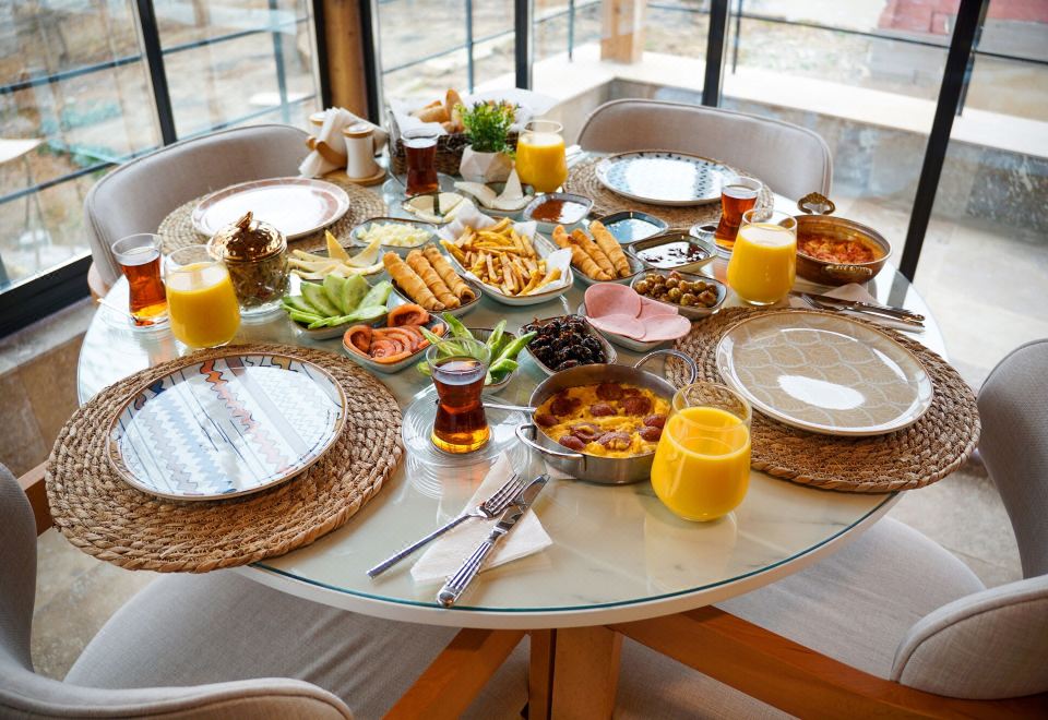 Hotel Alfa Cave Hotel, Dining, Cuisine