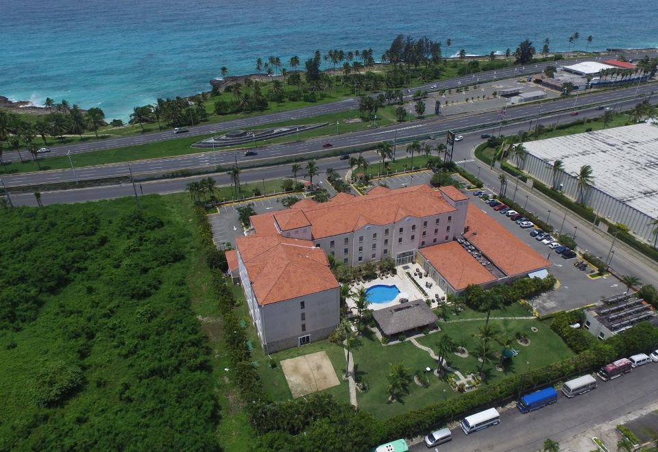 Hotel Four Points by Sheraton Santo Domingo, Exterior, Hotel Exterior