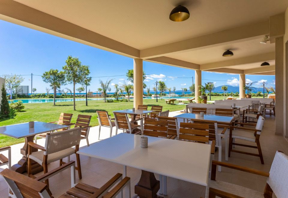 Hotel Elysian Luxury Hotel and Spa, Dining, Restaurant
